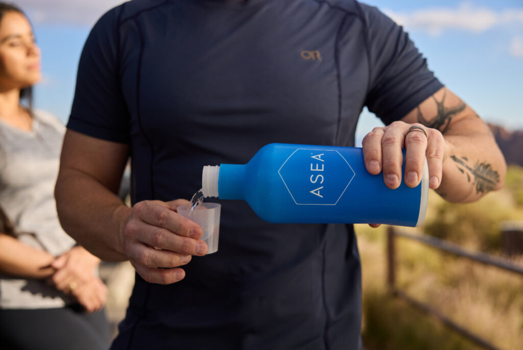 ASEA Redox is a supplement that helps reinforce the natural signals between your cells so that they can do what they do best—keep you well. The ingredients that go into making ASEA Redox are pure and simple: deionized water and sodium chloride, or salt.