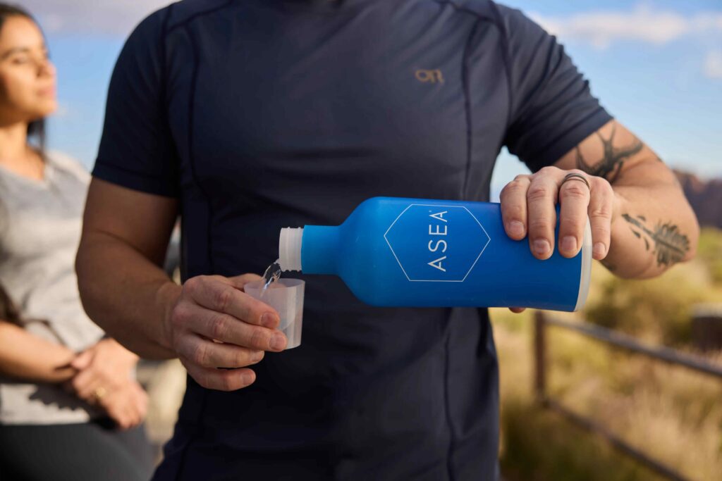 ASEA Redox Cell Signaling Supplement is a daily complement to a healthy lifestyle that supports whole-body balance and overall resilience in the face of modern stressors to the body.
