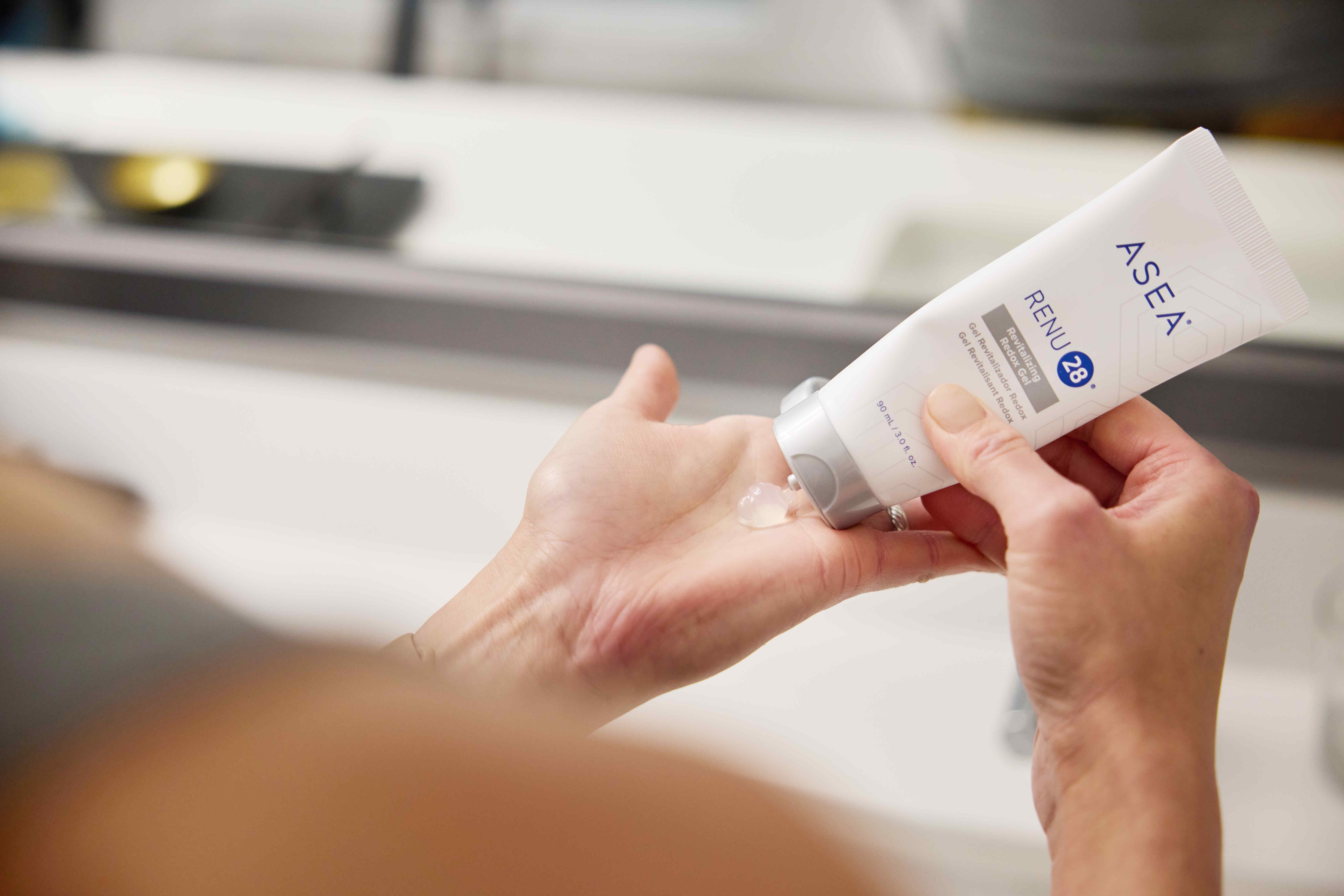 Cellular communication is in reference to ingredients that deliver specific biochemical signals directly to skin cells, telling them to act as though they are younger and healthier cells. These ingredients help to stimulate collagen production in the skin, reduce inflammation, and accelerate repair, all key when it comes to skin repair.