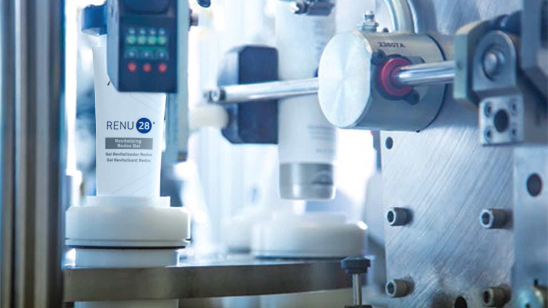 Abfüllung von RENU28 Redox Gel in der ASEA Produktionsanlage